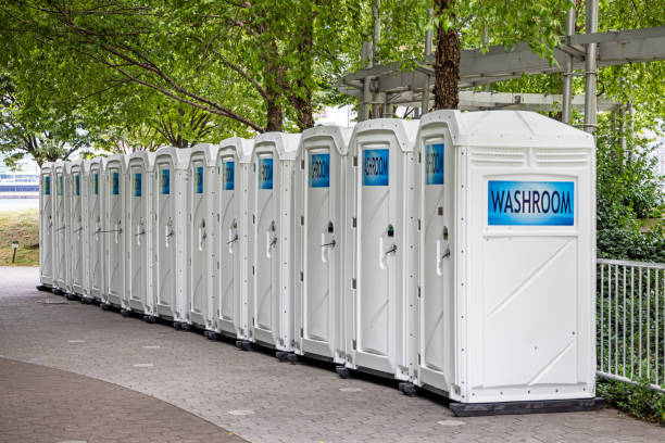 Best Porta potty delivery and setup  in Shrewsbury, MO