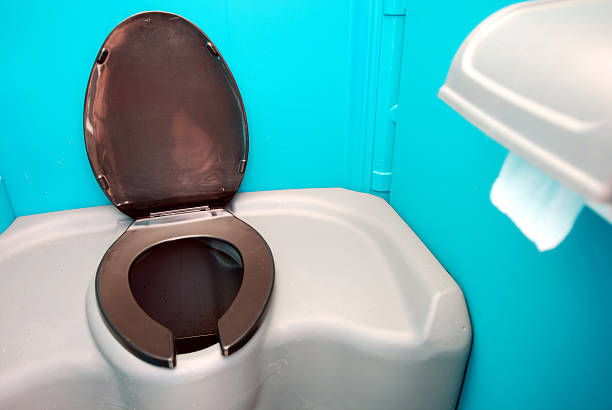 Best Porta potty rental near me  in Shrewsbury, MO